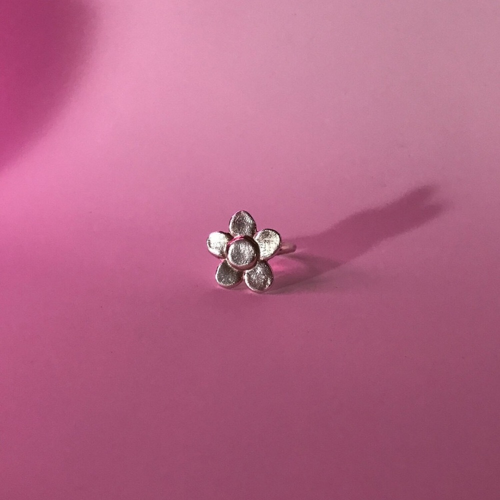 Object Of Lalala Ring - sterling silver flower
